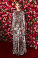 Pregnant CLAIRE DANES at 2018 Tony Awards in New York 06/10/2018