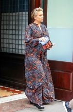 Pregnant KATE HUDSON Leaves Her Hotel in New York 06/09/2018