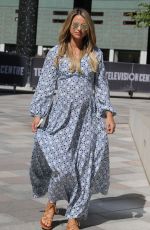 Pregnant VOGUE WILLIAMS Leaves ITV Studios in London 06/26/2018