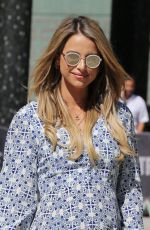 Pregnant VOGUE WILLIAMS Leaves ITV Studios in London 06/26/2018