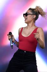 RAYE Performs at Parklife Festival at Heaton Park in Manchester 06/10/2018