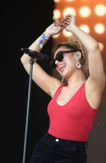 RAYE Performs at Parklife Festival at Heaton Park in Manchester 06/10/2018