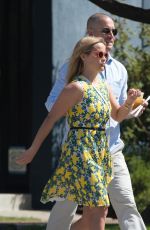 REESE WITHERSPOON Out for Lunch in Beverly Hills 06/10/2018