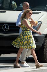 REESE WITHERSPOON Out for Lunch in Beverly Hills 06/10/2018