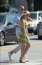 REESE WITHERSPOON Out for Lunch in Beverly Hills 06/10/2018