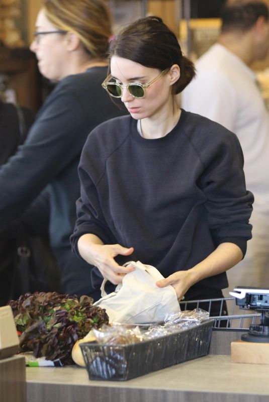 ROONEY MARA Shopping at Erewhon Market in Los Angeles 06/17/2018