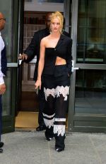 ROSIE HUNTINGTON-WHITELEY Heading to 2018 CFDA Fashion Awards in New York 06/05/2018
