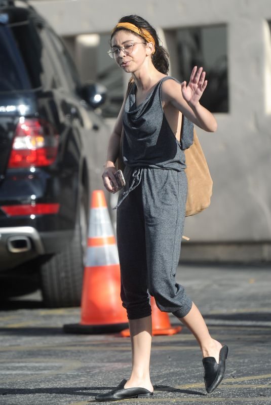 SARAH HYLAND Heading to Dance Class in Studio City 06/14/2018