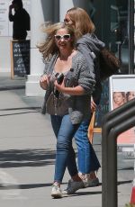SARAH MICHELLE GELLAR Leavrd a Hair Salon in Brentwood 06/12/2018