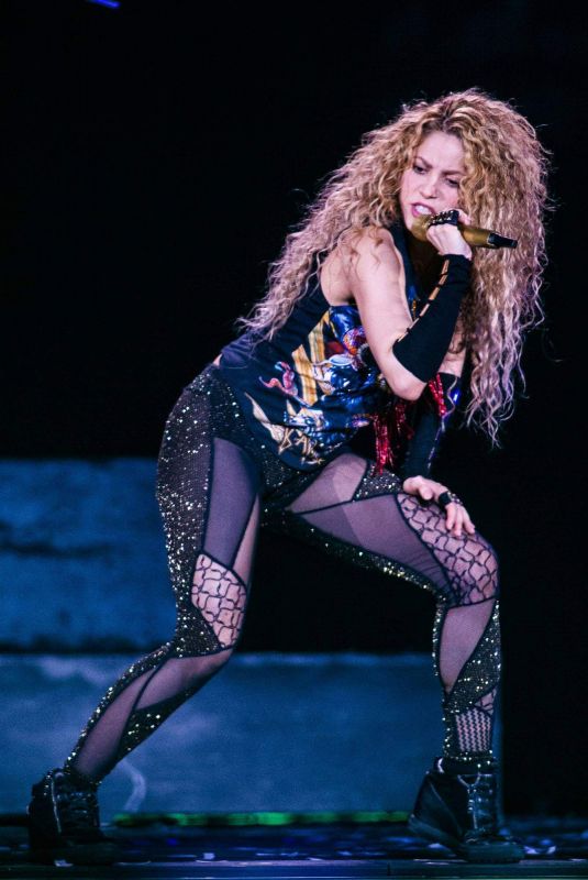 SHAKIRA Performs at El Dorado World Tour in Amsterdan 06/09/2018
