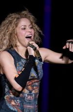 SHAKIRA Performs at El Dorado World Tour in Hamburg 06/03/2018