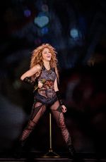 SHAKIRA Perfors at El Dourado Tour in Bordeaux 06/24/2018