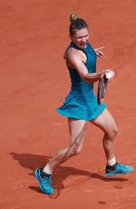 SIMONA HALEP Beats Sloane Stephens to Win French Open Title 06/09/2018