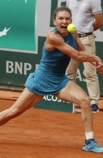 SIMONA HALEP Beats Sloane Stephens to Win French Open Title 06/09/2018