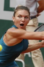 SIMONA HALEP Beats Sloane Stephens to Win French Open Title 06/09/2018