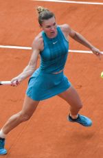 SIMONA HALEP Beats Sloane Stephens to Win French Open Title 06/09/2018