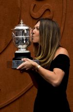 SIMONA HALEP - Roland Garros 2018 Trophy Photocall
