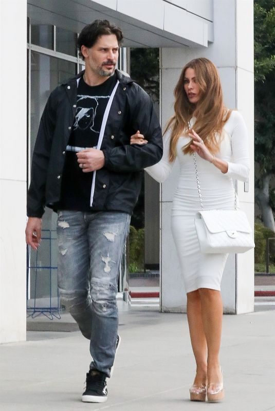 SOFIA VERGARA at Yumi Sushi Restaurant in Beverly Hills 06/20/2018