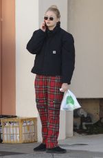 SOPHIE TURNER and Joe Jonas Out in Bondi 16/06/2018