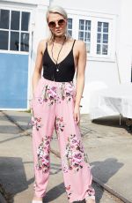 VALENTINA PAHDE for About You Summer 2017/2018 Outfit