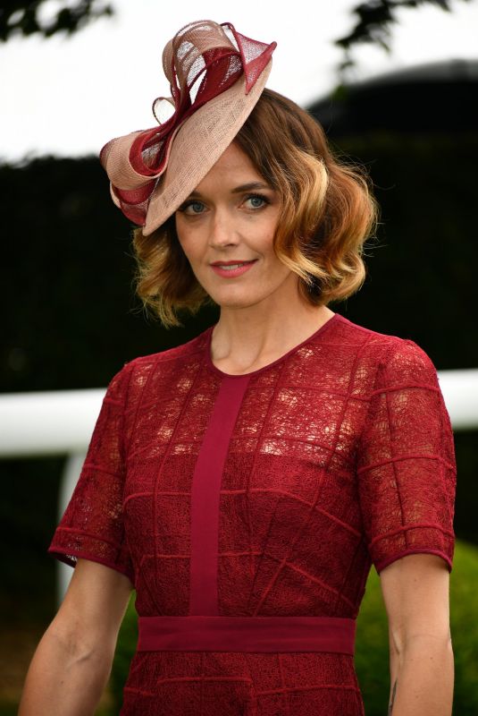 VICTORIA PENDLETON at Investec Derby Festival Ladies Day at Epsom Racecourse 06/01/2018