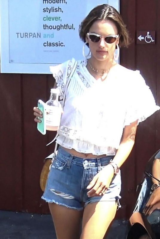 ALESSANDRA AMBROSIO Shopping at Brentwood Country Mart 07/20/2018