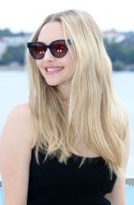 AMANDA SEYFRIED at Mamma Mia! Here We Go Again Photocall in Hamburg 07/12/2018