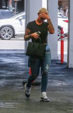 AMBER ROSE Leaves a Dermatologists in Beverly Hills 07/20/2018