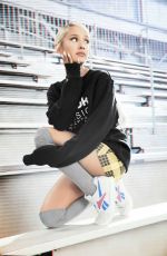 ARIANA GRANDE for Reebok #alwaysclassic 2018