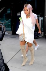 ARIANA GRANDE Out in New York 07/18/2018