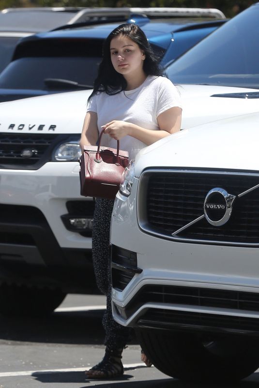 ARIEL WINTER Heading to West Valley Medical Center in Los Angeles 07/05/2018