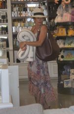 BROOKE BURKE Shopping at Malibu Colony Company in Malibu 07/07/2018