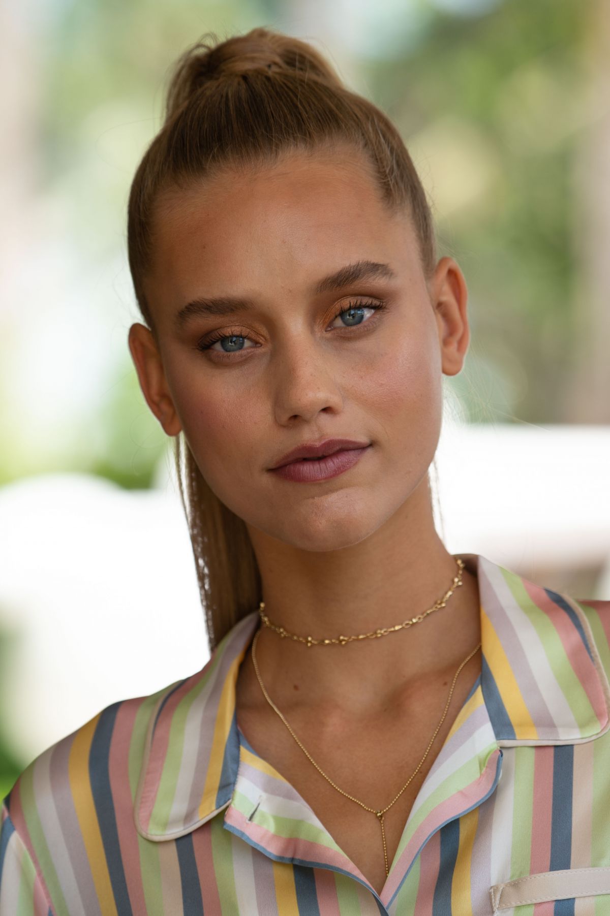 CHASE CARTER Leaves Her Hotel in Miami 07/13/2018 – HawtCelebs