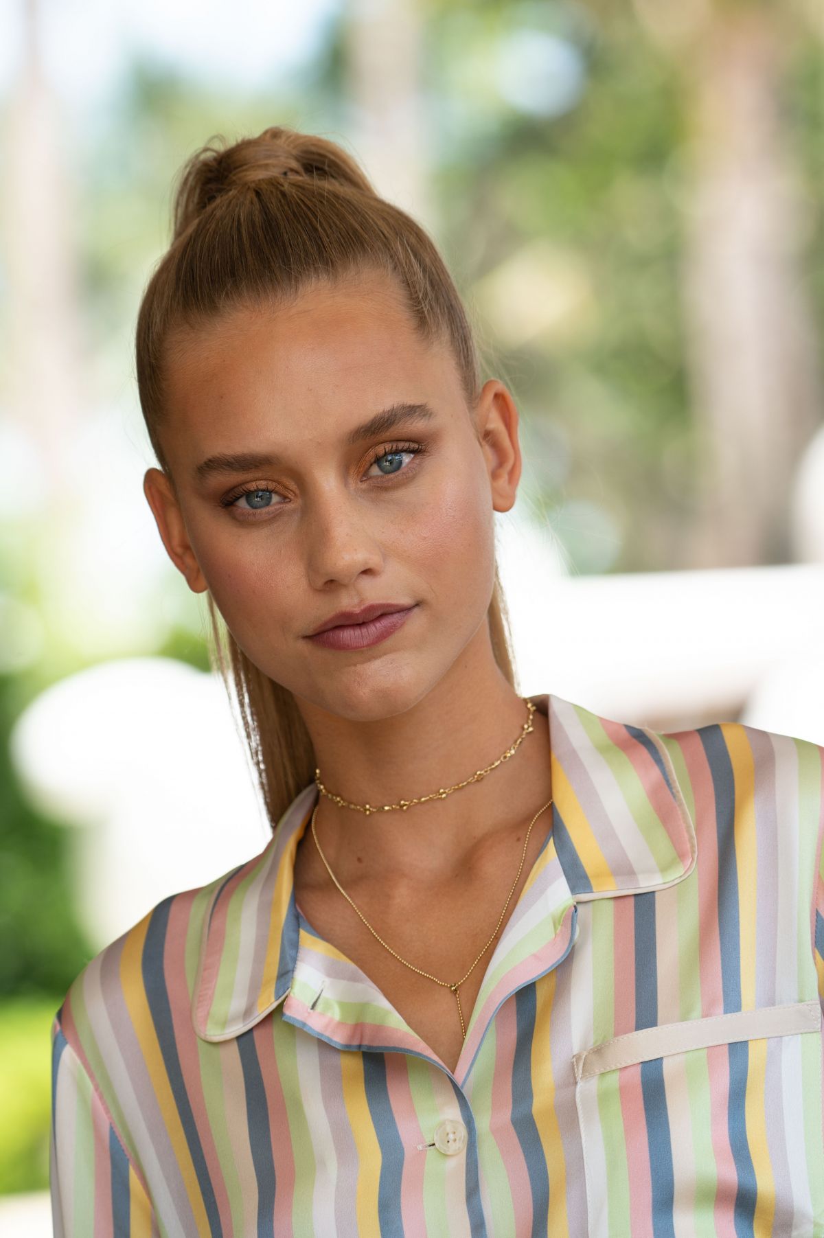 CHASE CARTER Leaves Her Hotel in Miami 07/13/2018 – HawtCelebs