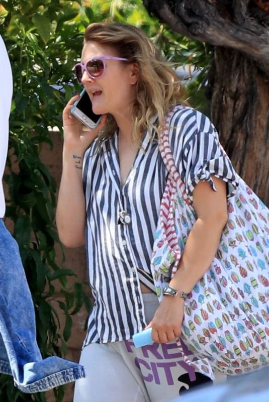 DREW BARRYMORE Leaves Matsuhisa Restaurant in Beverly Hills 07/19/2018