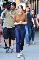 EMMA STONE Filming Billy on the Street in New York 07/16/2018