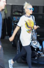 GWEN STEFANI Shopping at XIV Karats in Beverly Hills 07/05/2018