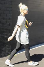 GWEN STEFANI Shopping at XIV Karats in Beverly Hills 07/05/2018