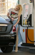 IGGY AZALEA at a Gas Station in Los Angeles 07/27/2018