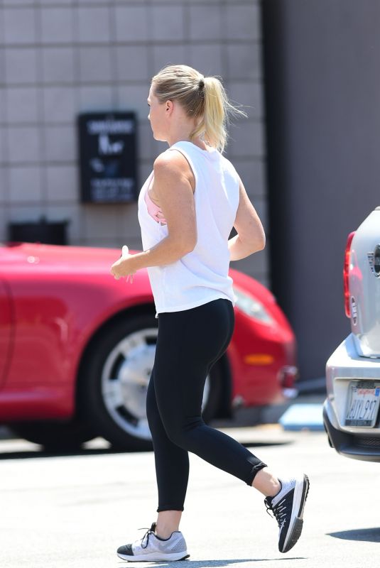 JENNIE GARTG Heading to a Gym in Los Angeles 07/27/2018