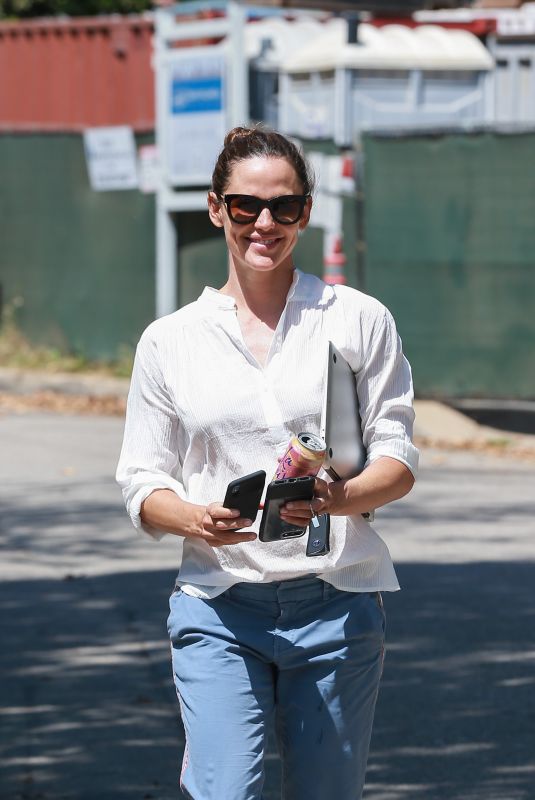 JENNIFER GARNER in Jeand Out in Los Angeles 07/17/2018