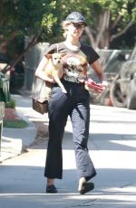 JENNIFER LAWRENCE Leaves Four Seasons Hotel in Beverly Hills 07/24/2018