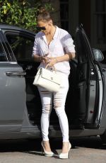 JENNIFER LOPEZ Arrives at a Studio in Los Angeles 07/11/2018