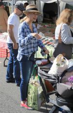 JESSICA COLLINS Shopping at Farmer