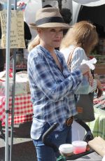 JESSICA COLLINS Shopping at Farmer