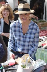 JESSICA COLLINS Shopping at Farmer