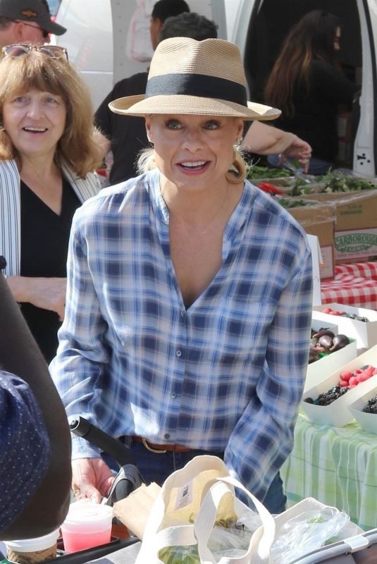 JESSICA COLLINS Shopping at Farmer’s Market in Studio City 07/01/2018