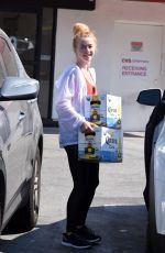 JULIANNE HOUGH Buying a Boxes of Beer in Studio City 07/04/2018