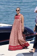 KATE MOSS Arrives at Nammos Beach in Mykonos 07/01/2018