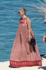 KATE MOSS Arrives at Nammos Beach in Mykonos 07/01/2018